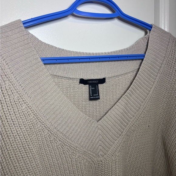 V-Neck Beige Sweater - Picture 5 of 6